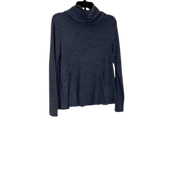 Lazy SUNDAY grey cowl neckline blouse. Waffle knit. Long sleeves. Size S - Picture 4 of 6